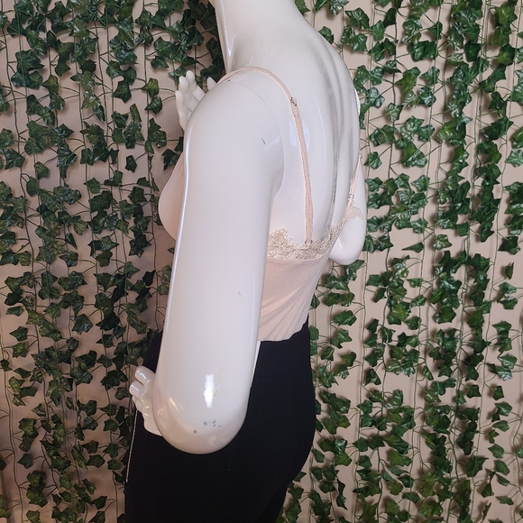 Guess By Marciano Women's Bodycon Lace Beige Flirty Feminine Bodysuit - Picture 4 of 11